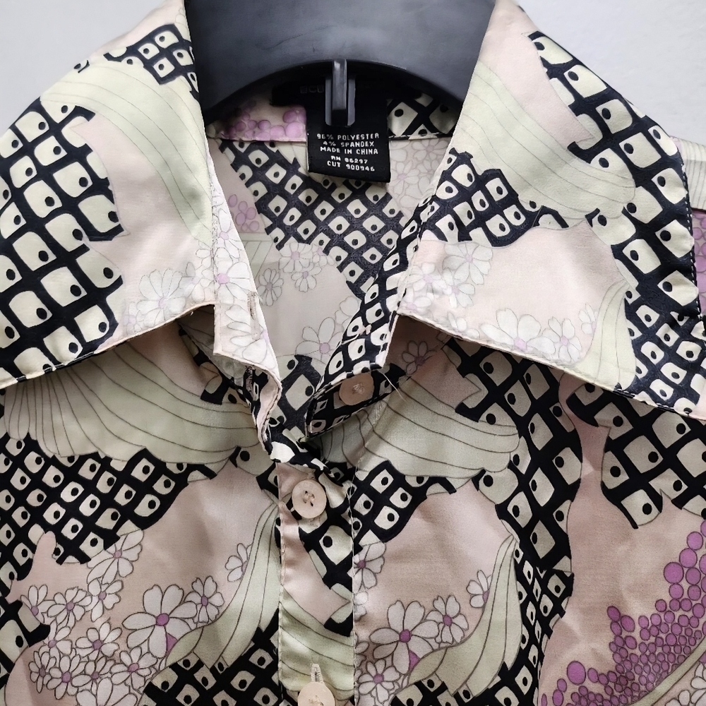 BCBGMAXAZRIA Statement Top – Size M – Soft, Stretchy & Stunning! ✨ - Picture 6 of 7